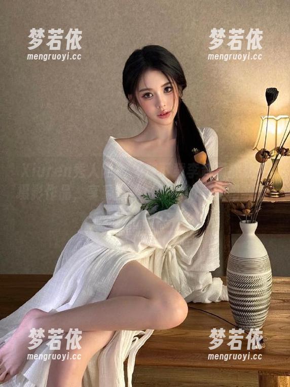 Xiuren秀人网 - 免费下载李昔雨的奶牛摄影作品，享受自然与艺术的完美相融.txt-梦若依