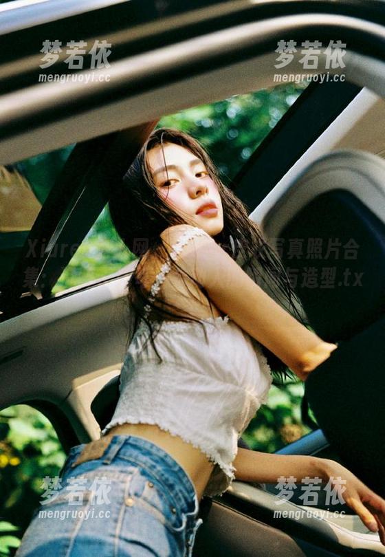 Xiuren秀人网 - 水水er皮衣写真照片合集：沉醉于她每一个动人的瞬间与造型.txt-梦若依