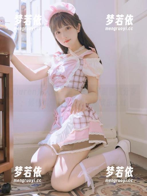 Xiuren秀人网 - 清水美嘉圣诞图集分享：倾情展现节日的温暖与欢乐.txt-梦若依