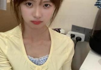 Xiuren秀人网 - 精选甜七七油亮写真合集：呈现她最动人心弦的瞬间与个人风格.txt