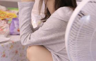 Xiuren秀人网 - 极致诱惑！白浅浅带你领略裤里丝写真中的绝美照片.txt
