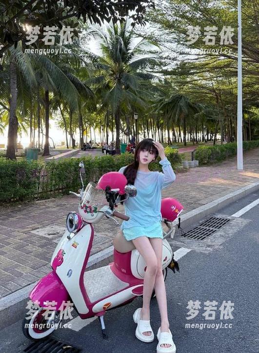 Xiuren秀人网 - 看轩轩王子如何用护士写真来撩，分享原图，绝对是眼睛的盛宴！.txt-梦若依