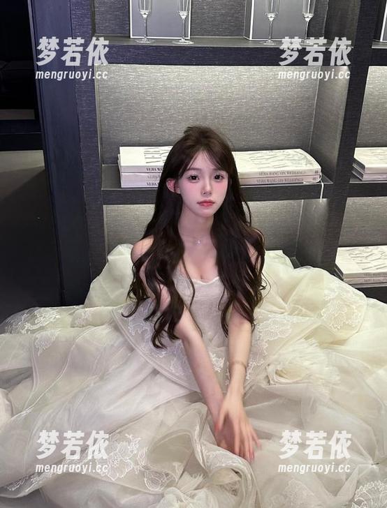 Xiuren秀人网 - 陈小喵夏天图集精选：在这幅幅精彩画面中，感受夏日的热情与诗意。.txt-梦若依