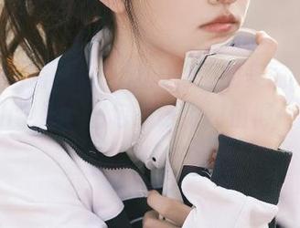 Xiuren秀人网 - 让人吃醋的美丽，鱼子酱fish学妹的图包精选绝对值得一看！.txt
