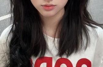 Xiuren秀人网 - 探索“麻吉小兔子”的最新写真集，为你呈现迷人的美脚之旅！.txt
