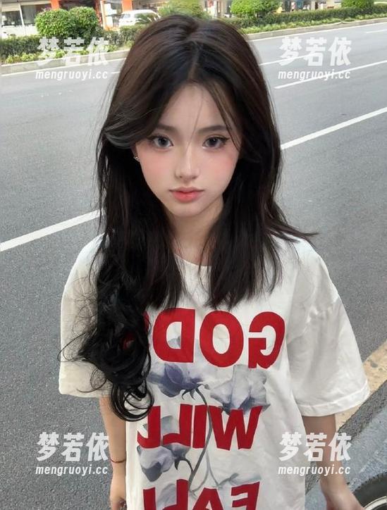 Xiuren秀人网 - 探索“麻吉小兔子”的最新写真集，为你呈现迷人的美脚之旅！.txt-梦若依