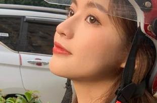 YouMi尤蜜荟 - 朱可儿Flower的天台写真集，美图壁纸陪你度过每一天.txt