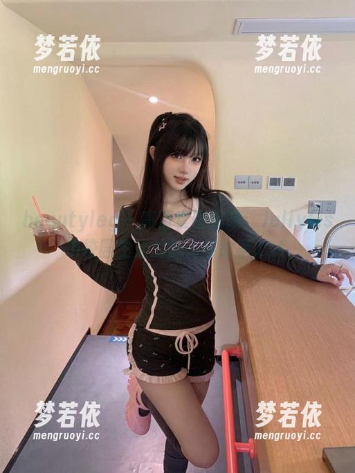 beautyleg - 高清套图揭晓：Jellyfish校园生活的魅力与故事.txt-梦若依