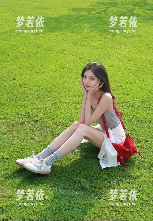 beautyleg - 走进Lola的吊带艺术：图库分享她如何打造优雅形象！.txt-梦若依