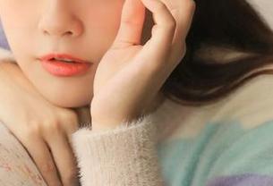 beautyleg - 解锁Lynn的私房粉色图集：她以单纯的色彩捕捉生活中的美好与灵动.txt
