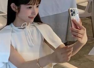 beautyleg - Vanessa黑色写真套图上线，快来下载感受她的时尚风采.txt