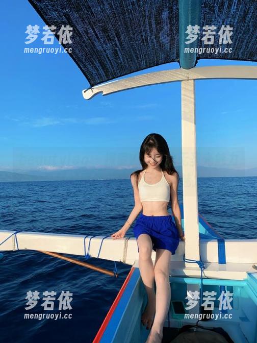 beautyleg - 探索Vicni的无圣光魅力：白衬衫图包带你感受时尚魅力.txt-梦若依