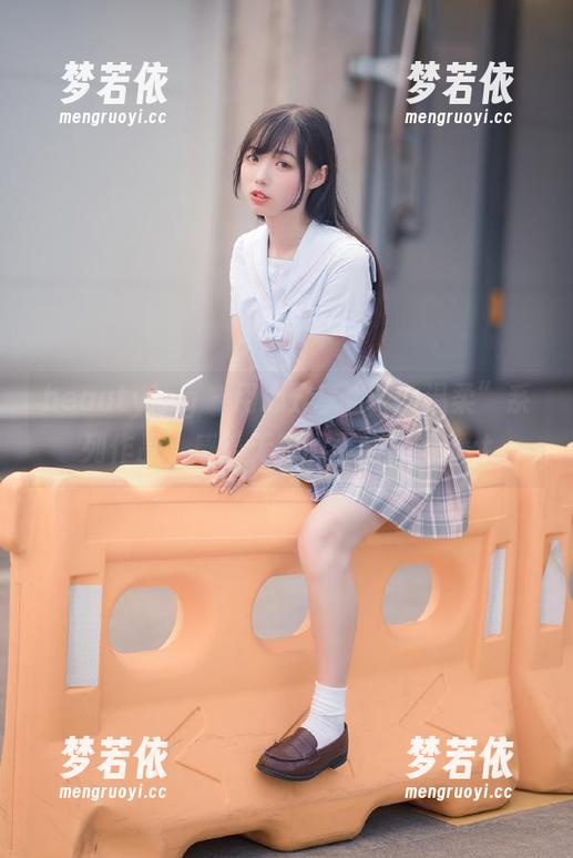beautyleg - 用心分享“Xin温柔”系列作品，感受无微不至的柔情.txt-梦若依