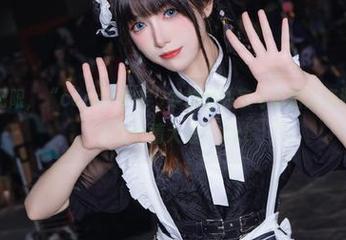 探索魅力无限，“coser衣衣”学姐的独家写真图片资源，让你每天都心情大好！.txt