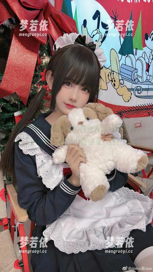 不可错过的最新miko酱ww双马尾图片，甜美少女的多样魅力邀你来欣赏！.txt-梦若依