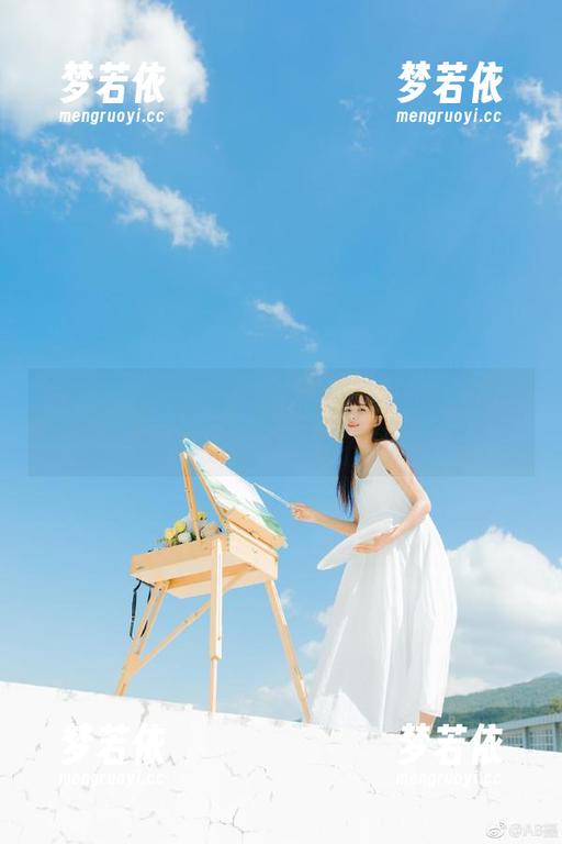 pans - 在线独享roro的制服艺术，高清写真展现她的百变风格.txt-梦若依