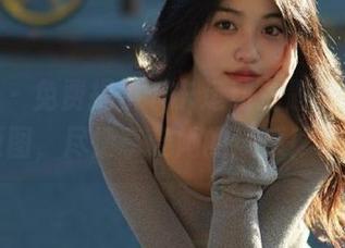 pans - 免费提供卡卡运动主题写真作品原图，尽情享受她的风采！.txt
