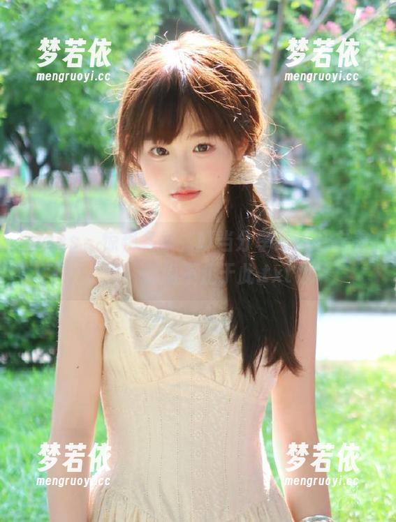 pans - 惊艳冬季，叮当分享最美毛衣美图，时尚不止于此.txt-梦若依
