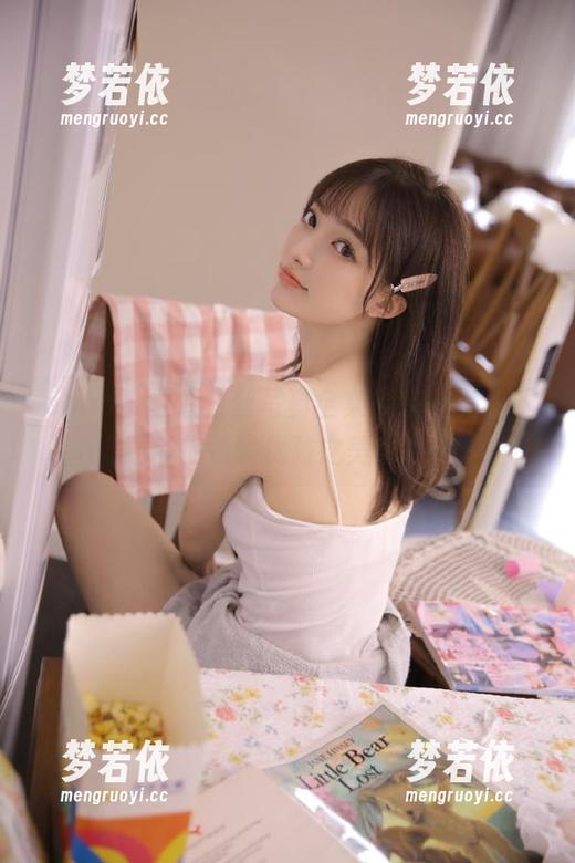 pans - 夏涵白丝写真全集来袭，免费下载带你领略优雅之美！.txt-梦若依