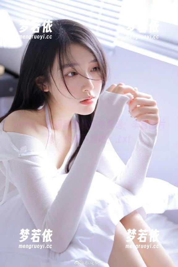 pans - 小颖制服美照免费送：丰富图片库，快来下载吧！.txt-梦若依