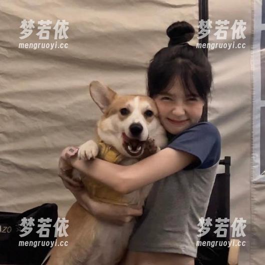 pans - 微妮泳装写真：甜美套图让你在夏日的阳光下感受无尽的魅力.txt-梦若依