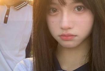 pans - 免费分享木木的白丝写真作品，与你共同感受艺术与美的无穷魅力！.txt