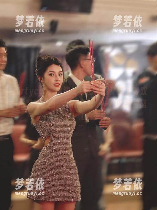 partycat轰趴猫 - 限时免费！艾小青双马尾写真套图，给你带来不一样的视觉盛宴！.txt-梦若依