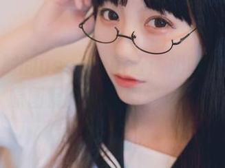 魅力四射的usejan蓝蓝：奶味软糖主题原图照片的甜蜜梦境.txt