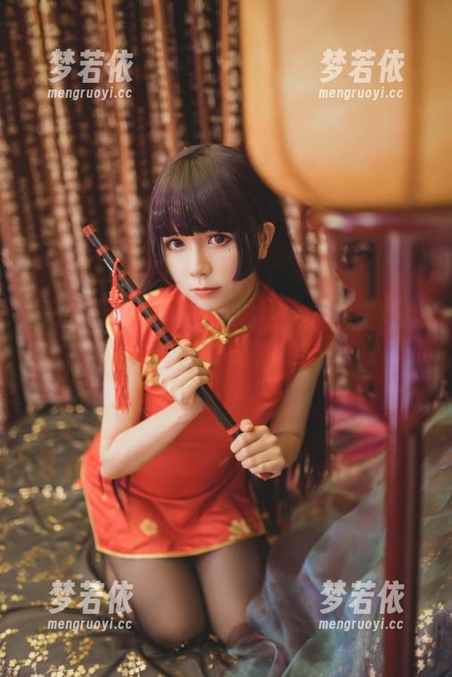 yoko夏宅全新红色格子主题，高清套图尽显青春气息与无限创意！.txt-梦若依