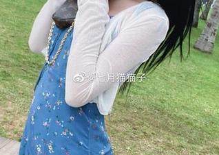 绝美福利！七月喵子献上王的冠冕，从原图中品味艺术之韵.txt