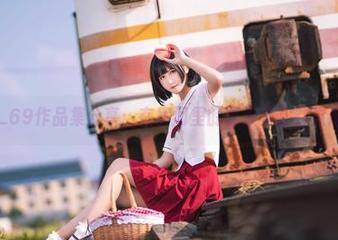 三度_69作品集分享：在房间里的夏天里找到灵感.txt