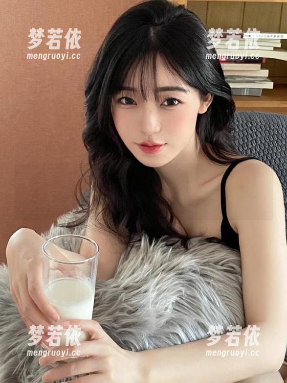 微密圈 - 欣赏“丝月神”的私房旗袍写真,肉丝高跟魅力无限,宛如人间仙子.txt-梦若依 微密圈 - 欣赏“丝月神”的私房旗袍写真,肉丝高跟魅力无限,宛如人间仙子.txt-梦若依
