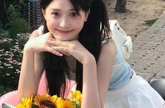 丽柜 - 追寻黑白的灵魂：AMY无圣光图集中摄影的力量与情感.txt