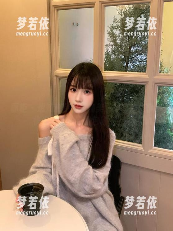丽柜 - 想知道伊园瑜伽美图的背后故事？快来解锁她的图包秘密！.txt-梦若依