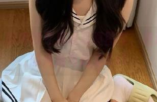 丽柜 - 婷婷的死库水写真图集，邂逅夏日的清新与活力.txt