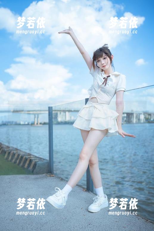 丽柜 - 免费解锁小七香丝情结的全新写真图片，享受艺术与视觉的碰撞.txt-梦若依