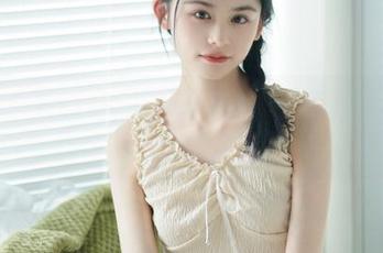丽柜 - 美图背后的故事：然然与妹妹的私拍之路.txt