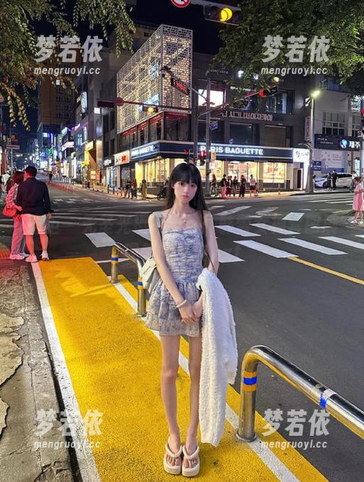 丽柜 - 无圣光摄影技艺：韩雪女神套图展现美的极致.txt-梦若依