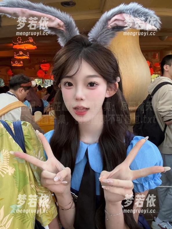 微密圈 - 于芷晴高颜值写真：吊带袜天使高清美图合集，视觉盛宴不可错过.txt-梦若依