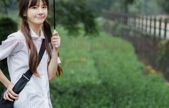 克拉女神 - 不可错过！YOYO黑丝作品图包，感受极致诱惑与艺术之美！.txt