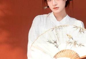 克拉女神 - 佳莹甜心写真集分享，带来满满的正能量与甜蜜感受！.txt