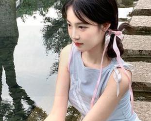 克拉女神 - 分享依娜丝女神的唯美写真图包，让她的光彩照耀你生活中的每个角落！.txt
