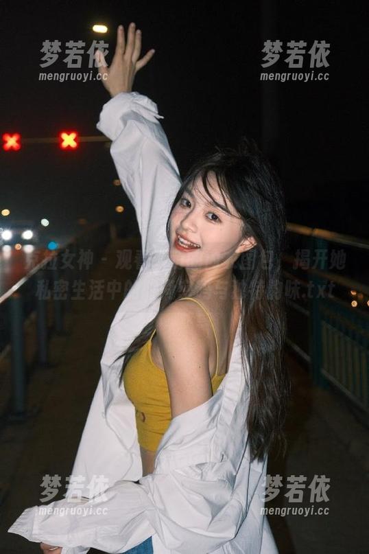 克拉女神 - 观看嘉萌的内衣图包，揭开她私密生活中的时尚密码与独特韵味.txt-梦若依