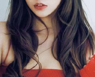 克拉女神 - 大阳独家美脚合集：图册呈现独特魅力与绝妙风格的完美融合.txt
