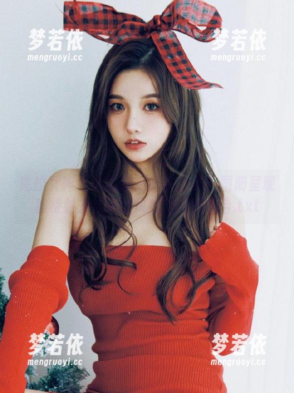 克拉女神 - 大阳独家美脚合集：图册呈现独特魅力与绝妙风格的完美融合.txt-梦若依