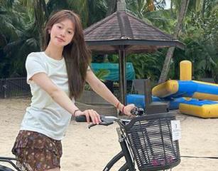 克拉女神 - 不可错过的视觉享受，姜璐全套美足作品真是绝了！.txt