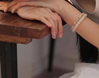 克拉女神 - 最新作品来袭！宋黛少女写真带你进入梦幻般的青春世界！.txt
