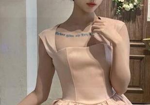 克拉女神 - 走进王睿的连衣裙世界，专属作品集等你来下载，感受不一样的时尚魅力！.txt