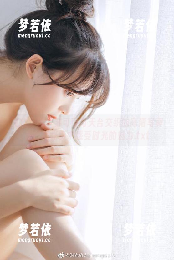 克拉女神 - 苏可可与天台交织的高清写真集：在光影中感受时光的魅力.txt-梦若依