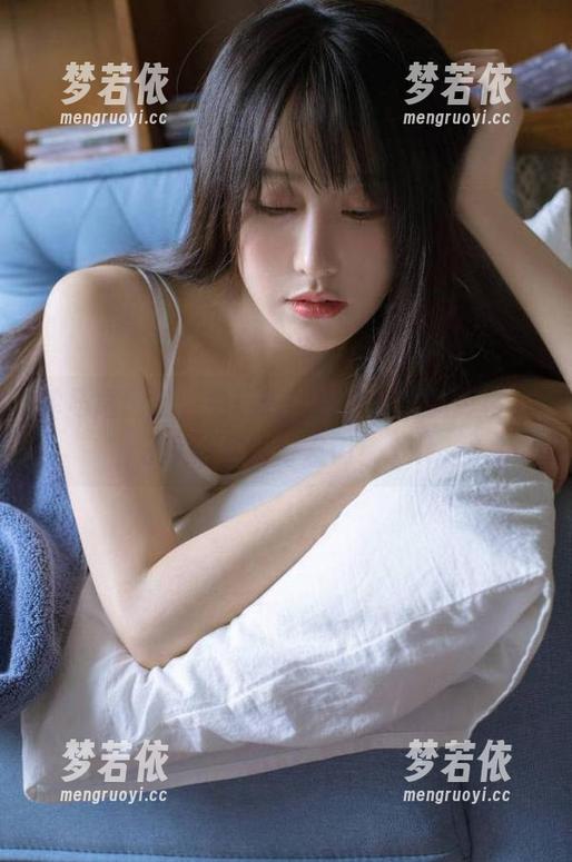 单马尾图包，兔玩映画助你拥抱新风格，分享给你的好友们！.txt-梦若依